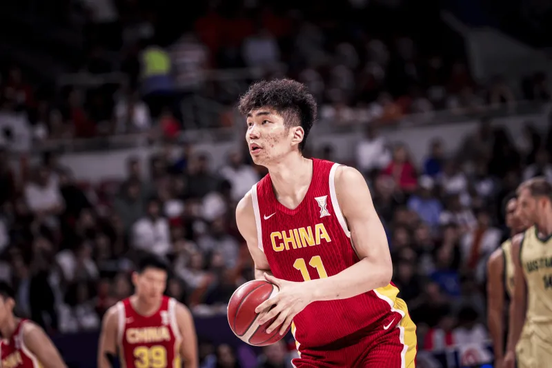 开云-余嘉豪：中国篮球需要跟着世界篮球潮流去走，这条路还很长